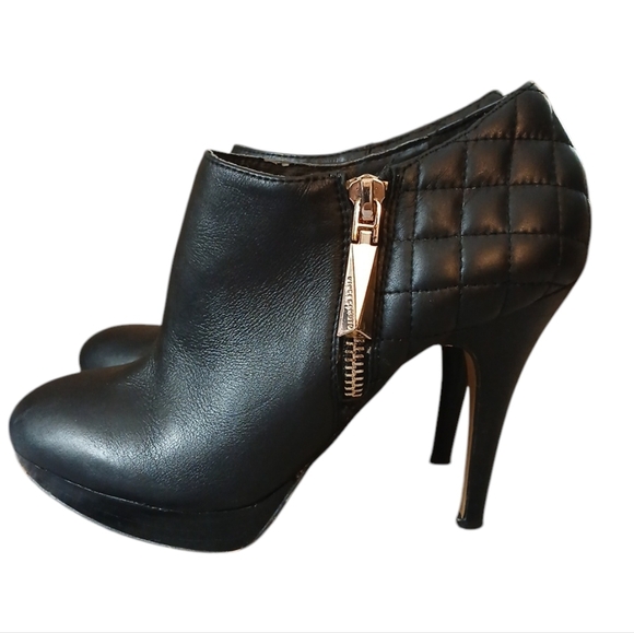 Vince Camuto Engenia Black Leather Ankle Boots High Heeled Platform Booties sz 6 - Picture 2 of 15
